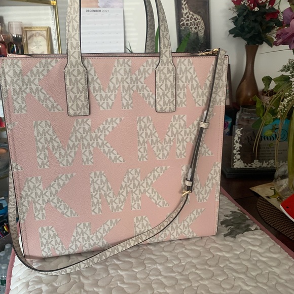 Michael Kors XL kenly tote - Picture 5 of 12